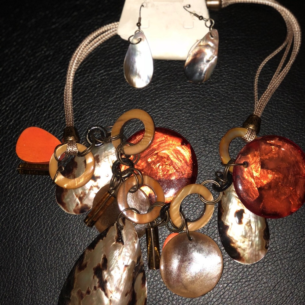 Necklace set